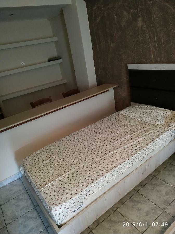 Lazaros Apartments Olympiakí Aktí Eksteriør billede